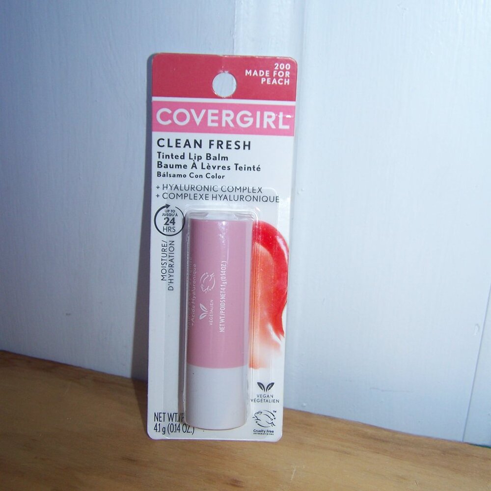 Covergirl NWT Clean Fresh Tinted Lip Balm (200 Made for Peach)
